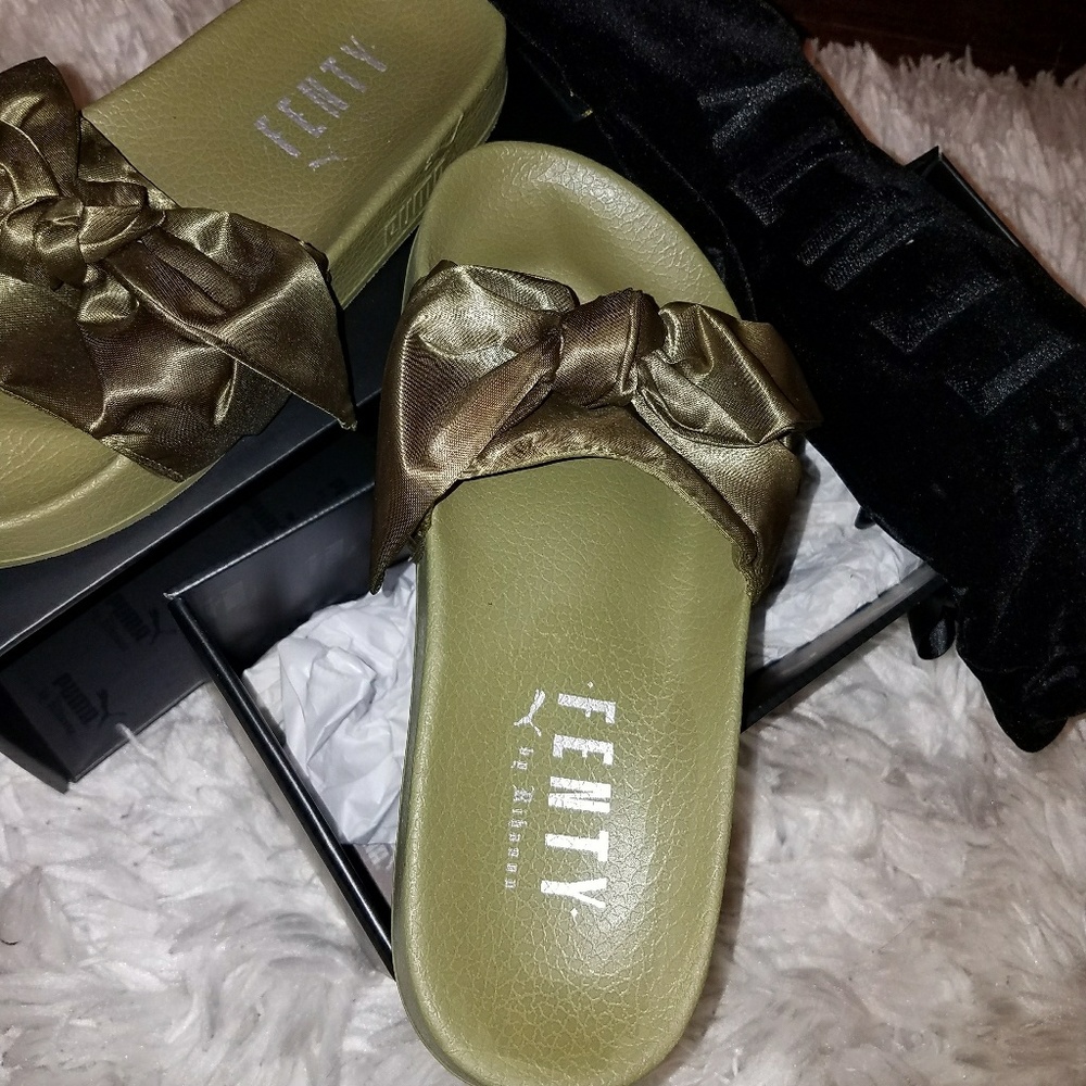 RiRi FENTY SLIDE NIB